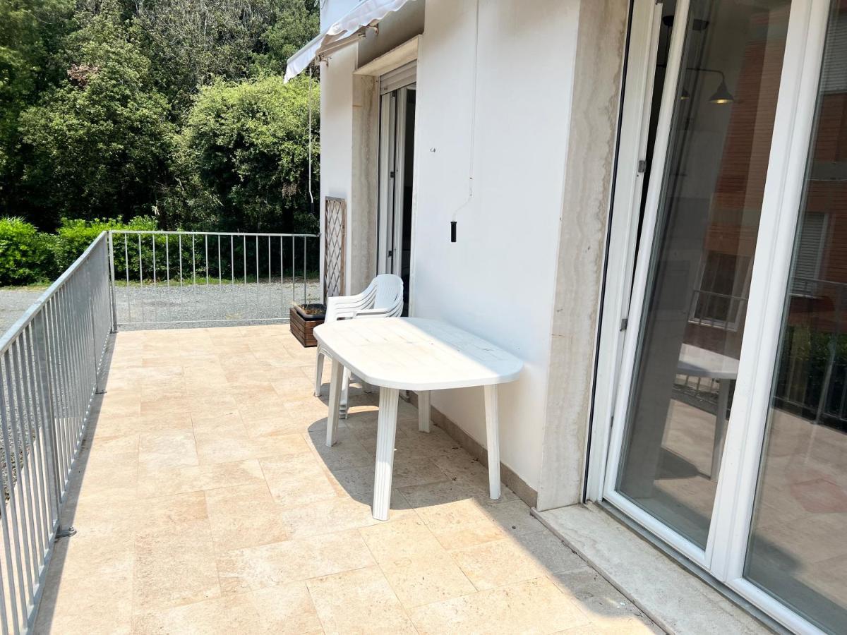 I Lecci Vila Livorno Exterior foto
