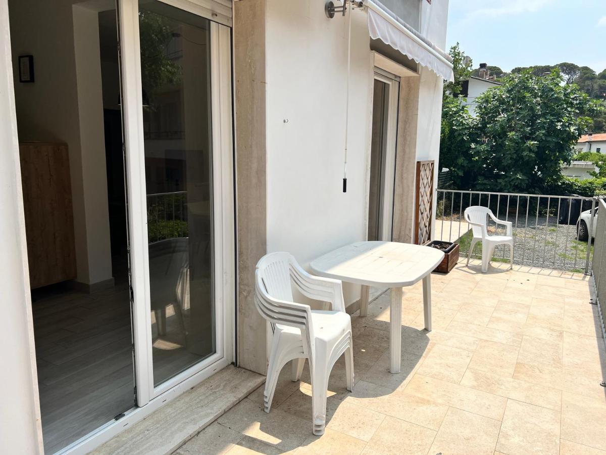 I Lecci Vila Livorno Exterior foto